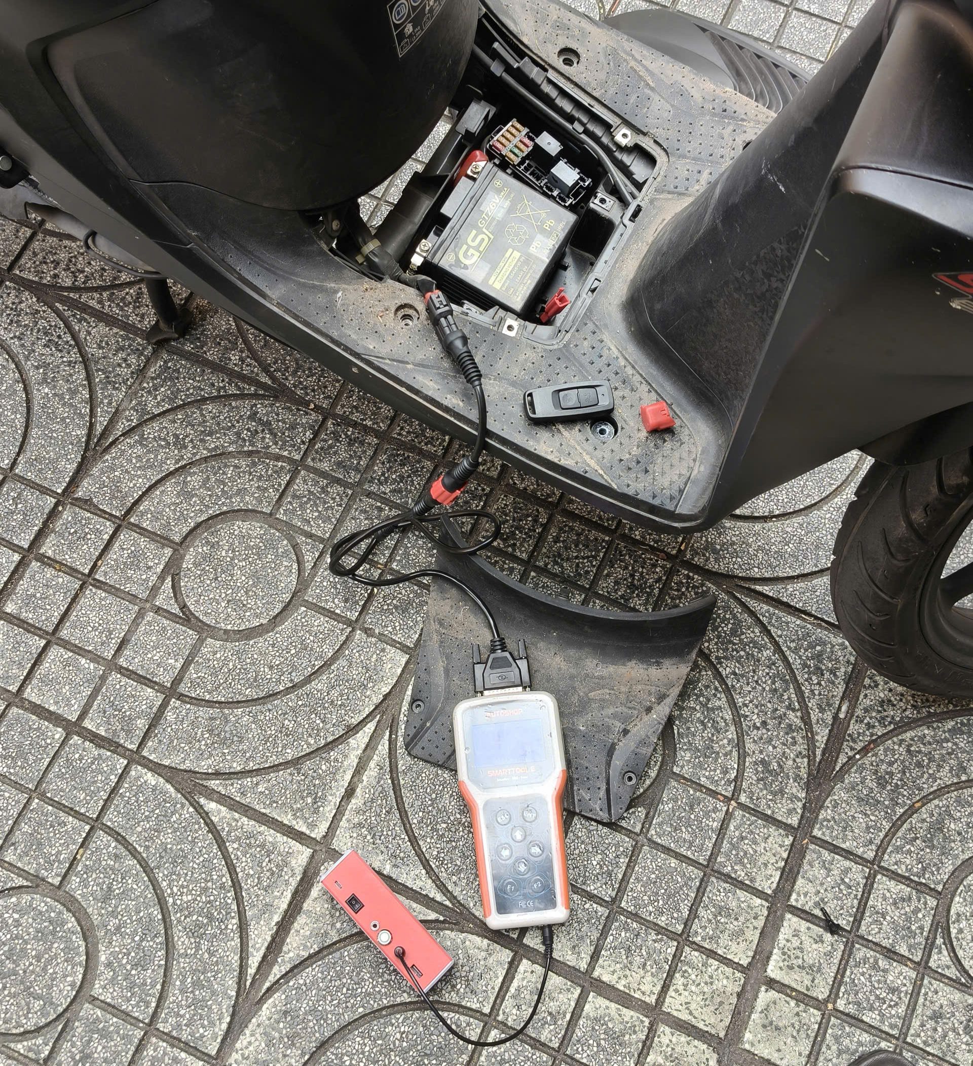 Tư vấn, sửa khóa Smartkey xe Janus nhanh chóng tại Quận 12, HCM